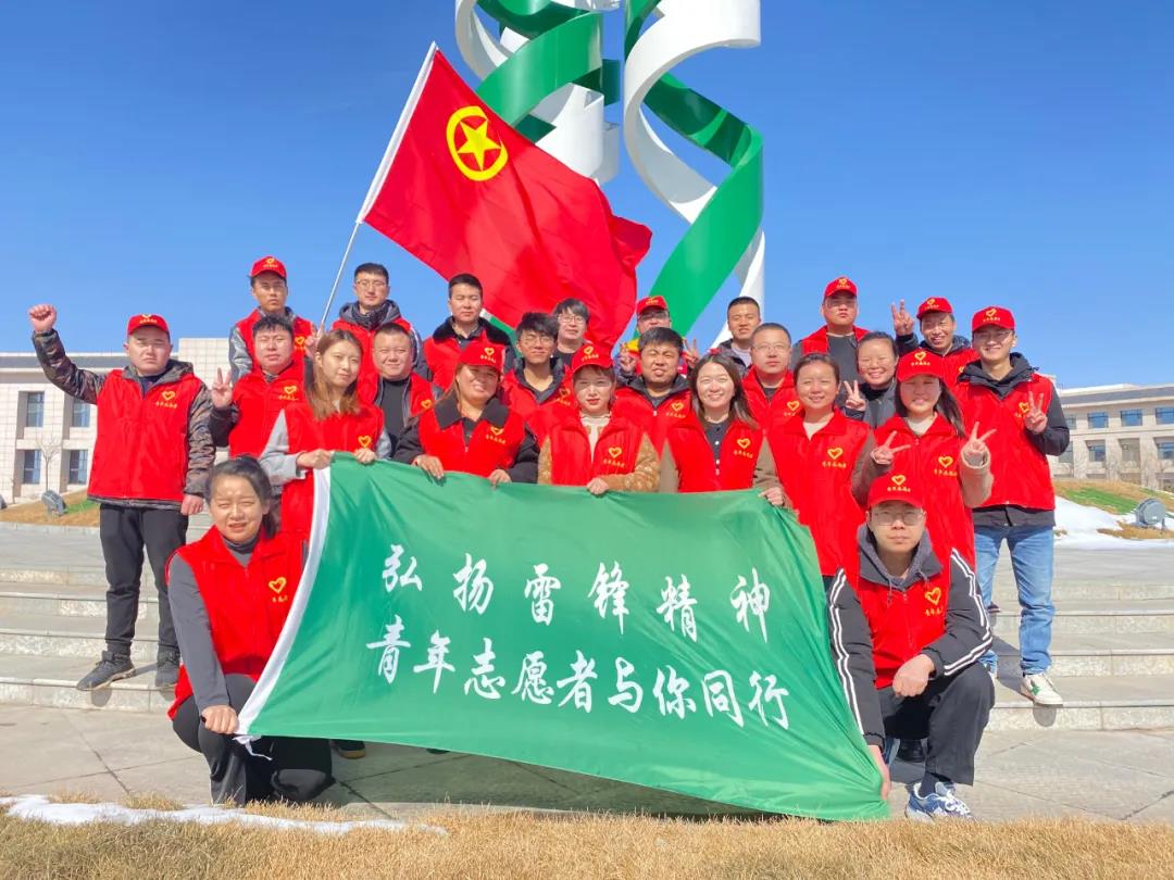 自愿者合影.jpg