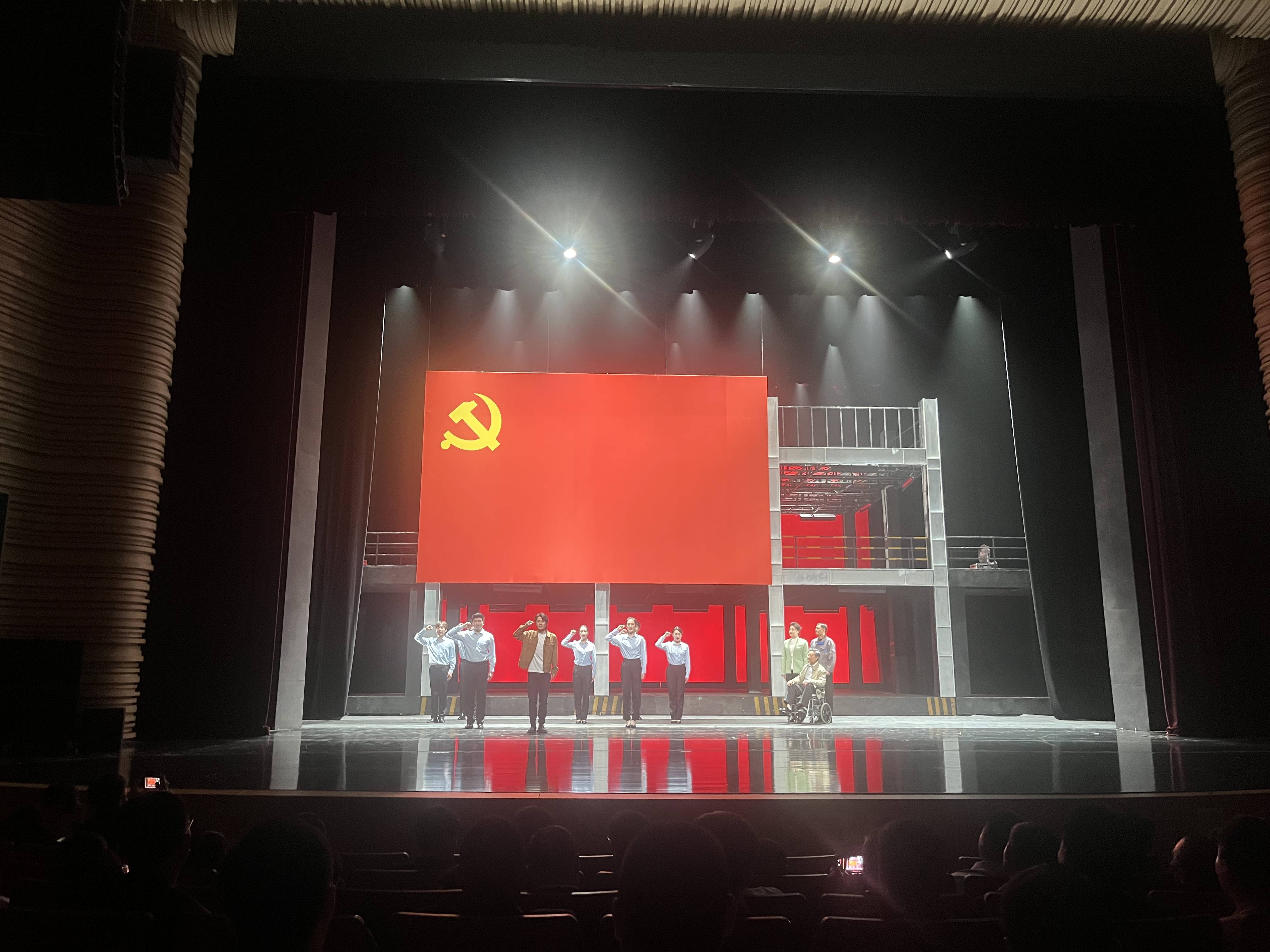 话剧照片.jpg